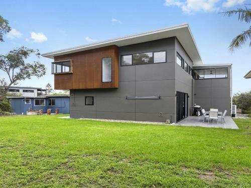 Horizons At Currarong - Architecturally Designed Beach House