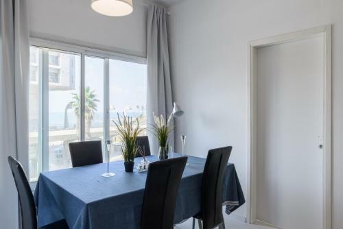 Sea View 2 Bedroom Apartment