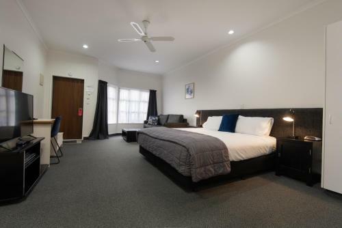 Cambridge Mews Motel