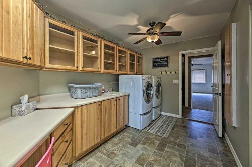 Updated Pinetop Cabin In A Great Location!