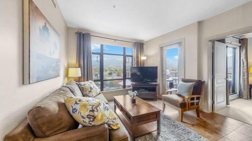 Apartamento Top Floor Corner Unit With Pool And Lake View
