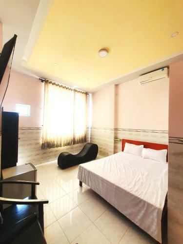 Hotel Kh�ch S?n Tr??ng Ph�t