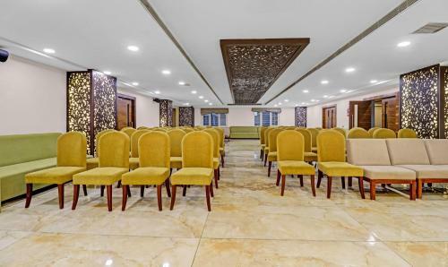 Lodge Treebo Tryst Hotel Runway Suites