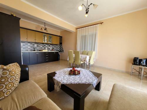 Apartments Ari