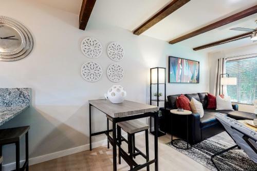Litchfield Luxury