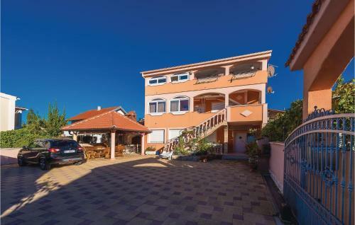 Apartment Vrsi IX