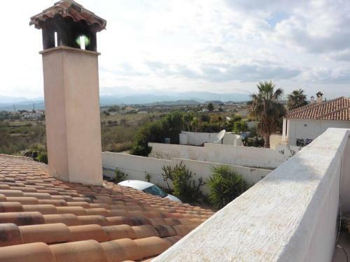 Lovely 1 Bedroom Apartment With Kitchen And Pool