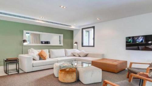 Holidays2mallorca Front Beach Apartment With Private Pool