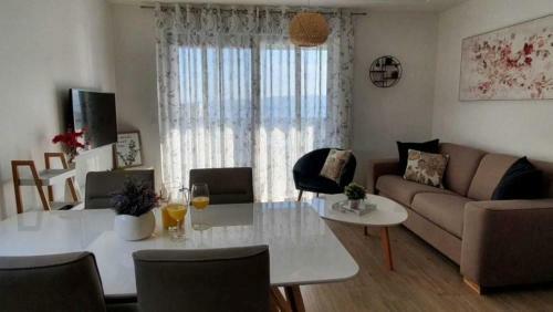 Apartments Villa Esse - Heated Pool & Seaview