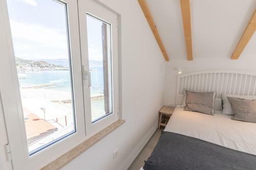 Seafront Baska Apartment