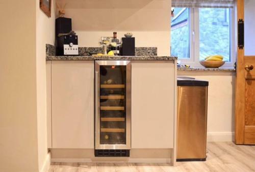 Cosy & Spacious Cottage In Scenic Village With Pub