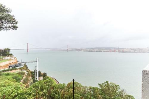Apartamento Vita Portucale ! Cacilhas River View