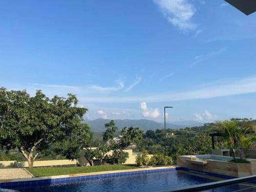 Hermosa Casa de Campo Con Piscina Y Jacuzzi