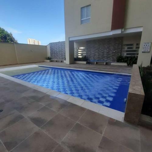 Apartamento Nuevo, C�modo, Buena Ubicacion