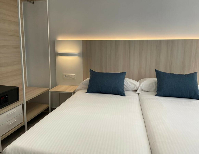 Lc Hotel Urbano