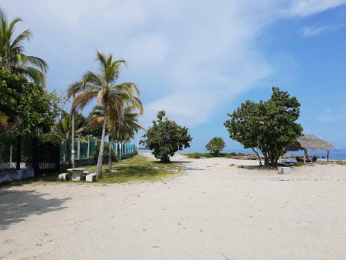 Caba�a de Playa San Jos� Cove�as