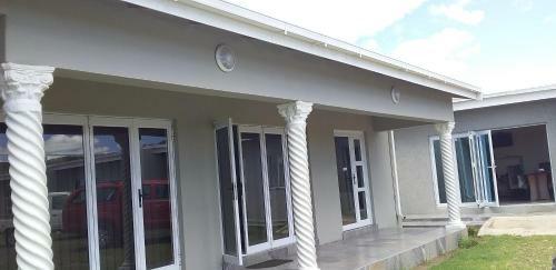 Hostal Grace Guest House