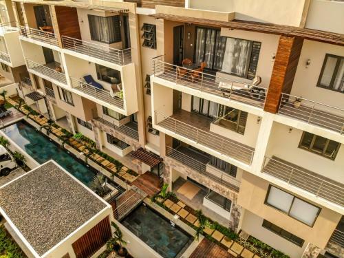 New Luxury 2 Bedroom Rooftop Apartment By The Beach