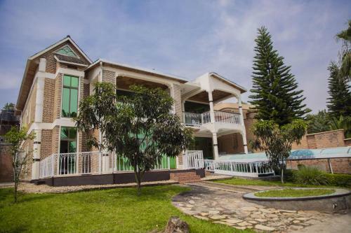 Pedro Apartments
