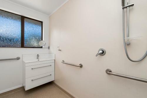 Suits Us - Taupo Holiday Home