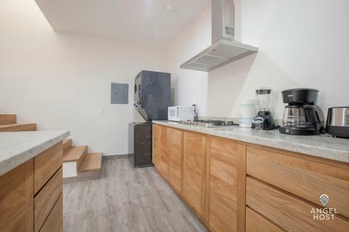 New Oceanview Rooftop Townhome With Pool Onsite Steps To Beach