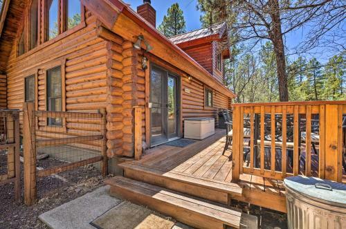 Quiet Pinetop Cabin With Yard Bordering Forest