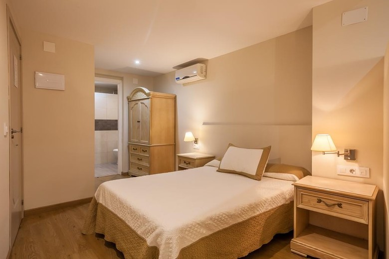 Hob Apartment