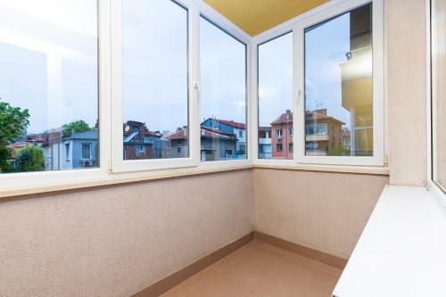 The Purple 1bd Apartment In Plovdiv