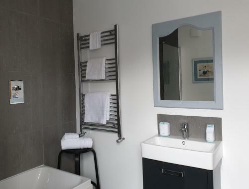 37 Trinity Lane