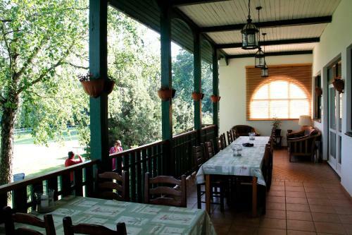 Bed & Breakfast Vad�szh�z