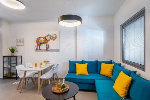 Lovely Modern Apartment For Four People