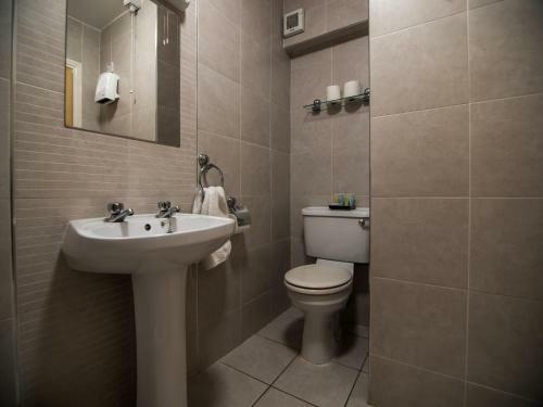 Donegan Court Aparthotel
