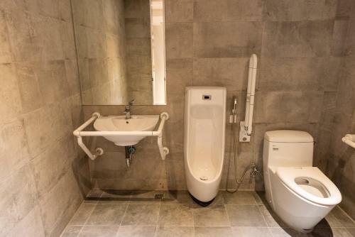 Mrhost N Hotel