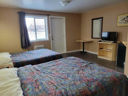Posada Lakewood Inn