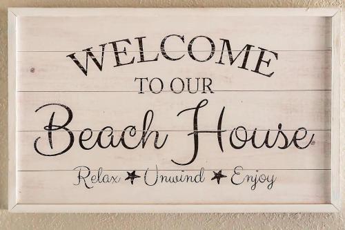 Family Friendly Beach House With Open Living Space