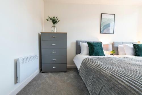 Stylish 2 Bed Apartment Close To City