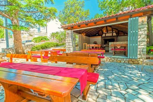 Bed & Breakfast Rooms And Restaurant Danica