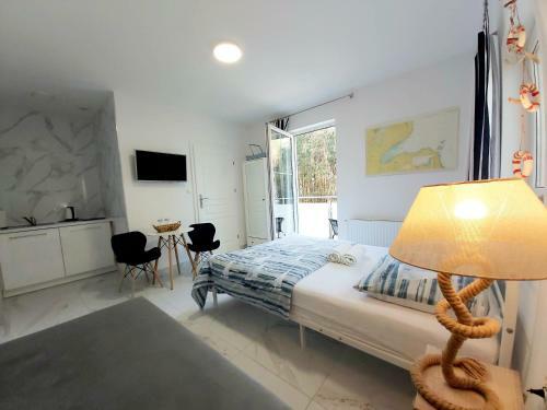 Hostal Astoria Pokoje I Apartamenty