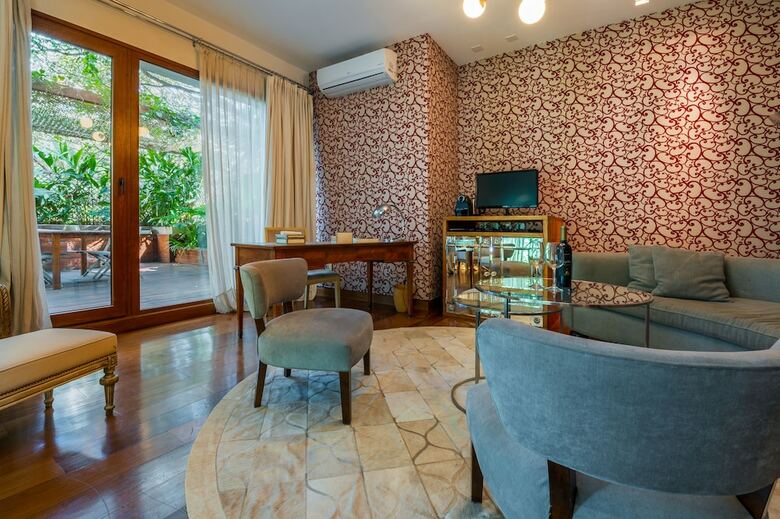 Hotel Hub Porte�o