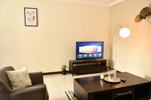 Entire Self-catering Apartment At Etuna Gardens