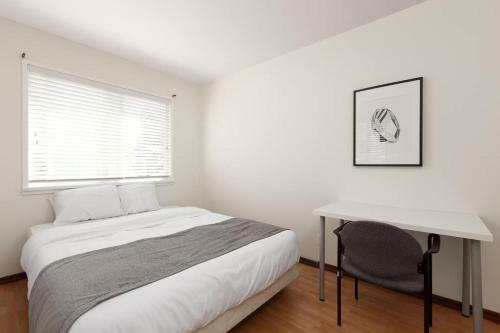 Large 4 Bedroom , 1 Bathroom Upper Suite