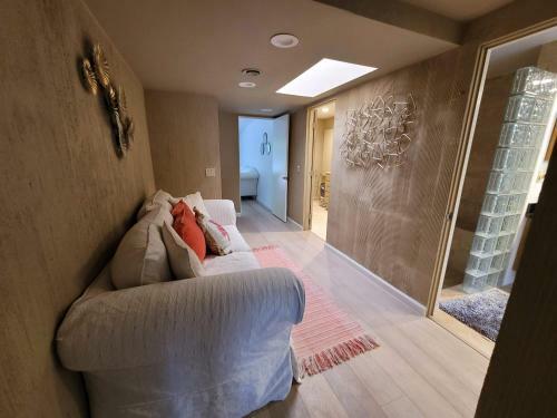 Luxury Private Thunderbird Heights!