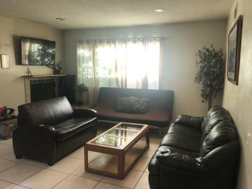 2-bedroom Home In The Valley