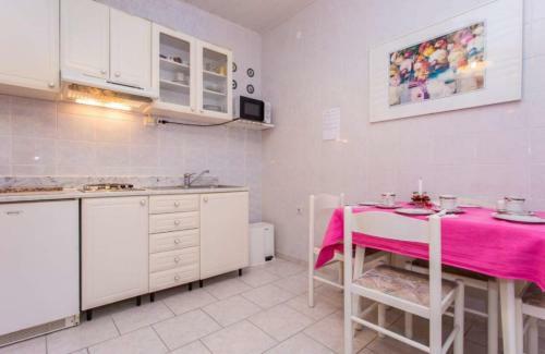 Apartments Nada - 20m From Beach