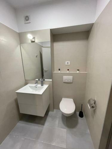 Mirage Sea Breeze Apartment
