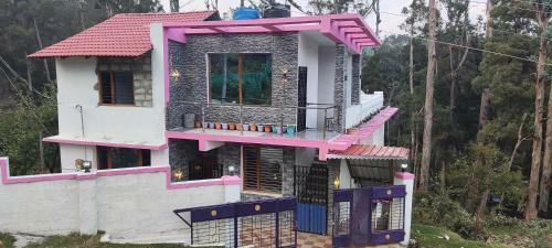 Hotel Shrubs De Villa