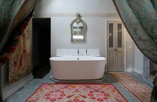 Sixpenny Cottage