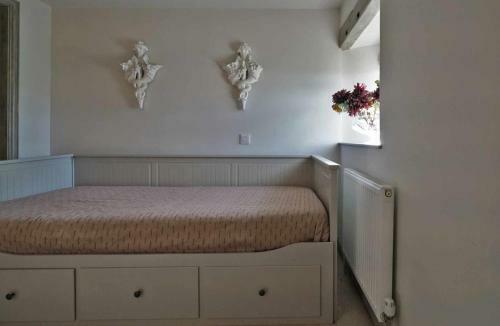 Sixpenny Cottage