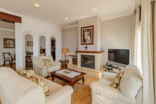 Villas Nerjazul - El Pe�oncillo Beach