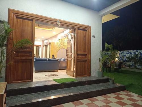 Lion's Villa 4bhk